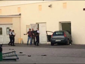 رجل يحاول بسيارته اقتحام مسجد في شرق فرنسا