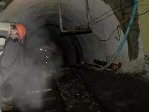 مقتل شخص وإجلاء 87 بعد انهيار بمنجم فحم في مقاطعة كيميروفو الروسية