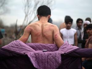 مهاجرين منكل بهم