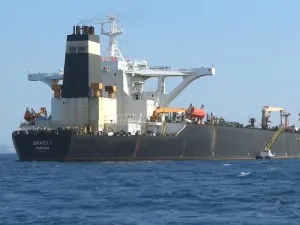 إيران تطالب لندن بـ"الإفراج الفوري" عن ناقلة النفط المحتجزة في جبل طارق