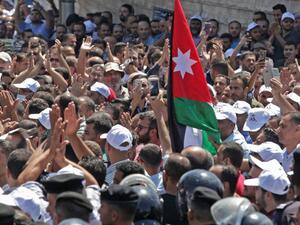 الحكومة الأردنية: قادة نقابة المعلمين سعوا لاحتجاجات كانت ستضر بمرافق الدولة