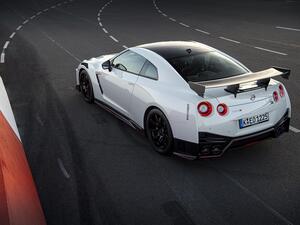 مزايا ديناميكية معززة وألياف الكربون خفيفة الوزن تجتمع في نيسان GT-R نيسمو 2020 الجديدة