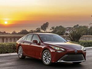 تويوتا ميراي الجديدة كلياً أرخص بـ9,000 دولار من الجيل الماضي!