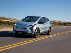 جنرال موتورز تكشف عن سيارتيها الجديدتين شفرولية بولت وبولت EUV