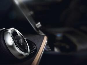 أول صور تشويقية من جيب لشعار جراند واجونير