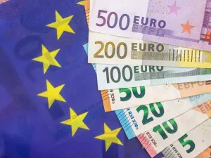 تعززت معنويات المستثمرين مما شجعهم على عدم شراء الدولار كملاذ آمن خلال جلسة التداولات في آسيا