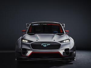 فورد Performance تكشف عن موستانج Mach E بـ7 محركات و1,400 حصان!