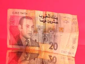 الآلاف قلقون من فقدان أعمالهم بسبب كورونا في المغرب