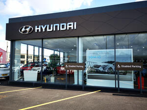 بلغت مبيعاتها الخارجية 59358273 وحدة حتى أغسطس منذ أن بدأت الشركة تصدير سياراتها من طراز "بوني" إلى الإكوادور لأول مرة في عام 1976