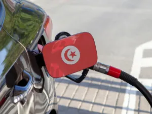 رفعت الحكومة أسعار البنزين بنحو أربعة في المائة في أول زيادة هذا العام