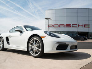 جاءت "بورش" في صدارة العلامات الأعلى كلفة