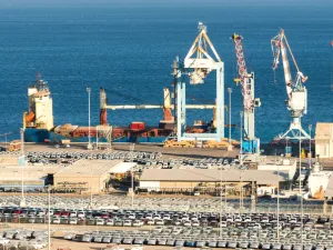 كورونا يعزل بضائع 500 مستثمر في ميناء العقبة
