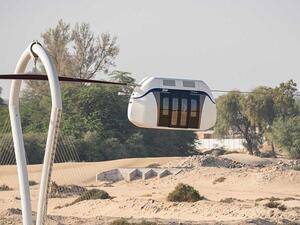 تقول SkyWay إن وحدات النقل الصغيرة ذات سعة الركاب المتغيرة يمكن أن تنتقل بأمان على فترات زمنية لا تتجاوز 2 ثانية
