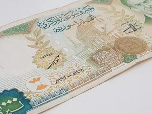 الليرة السورية تتجه نحو طريق التعافي