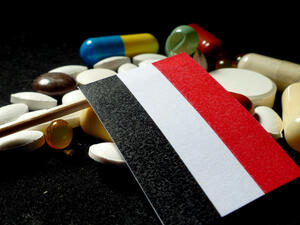 من أبرز أسباب أزمة الأدوية إصدار السلطات التابعة للحوثيين في العاصمة اليمنية صنعاء تراخيص لتأسيس شركات الأدوية لمقربين منها تلاعبوا في الأسواق