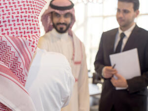 السعودية توطن 9 آلاف وظيفة بالاتصالات بحد أدنى 7 آلاف ريال