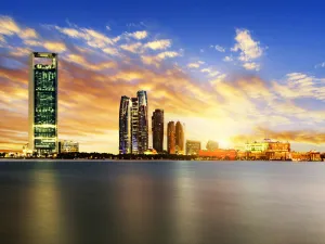 أبوظبي تختبر سوق السندات وتتلقى اكتتابات بـ 44 مليار دولار