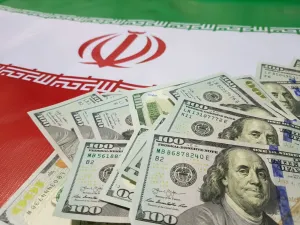 التفاؤل يسيطر على إيران بطلب الاقتراض من صندوق النقد
