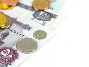 أنهى الجنيه جلسة التداول، أمس الاثنين، عند 15.99 مقابل الدولار
