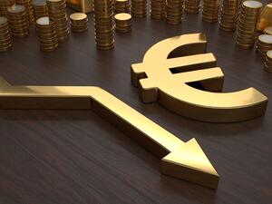 تضع أسواق النقد في الحسبان احتمالا نسبته 50% لأن يخفض المركزي الأوروبي أسعار الفائدة عشر نقاط أساس اليوم الخميس