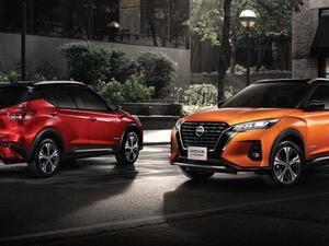 المقصورة الداخلية تأتي المقاعد بلونين جملي واللون الاسود