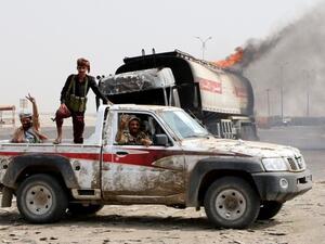 Southern separatist fighters patrol a road in Aden, Yemen, Aug. 29, 2019 /AFP 