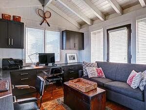 أحد أفضل الطرق لتوفير مساحة تخزين أكبر هو استبدال الرفوف الثابتة بأرفف قابلة للسحب أحد أفضل الطرق لتوفير مساحة تخزين أكبر هو استبدال الرفوف الثابتة بأرفف قابلة للسحب