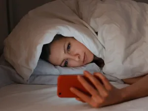 النساء تعانين من الأرق أكثر من الرجال 