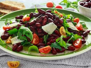 سلطة الفاصوليا الحمراء