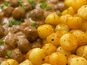 كرات اللحم بالجريفي مع كرات البطاطا