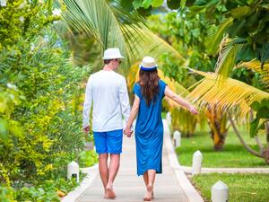 عليك بتخصيص الوقت الكافي لتقضياه معًا مستمتعين بصحبة بعضكما  عليك بتخصيص الوقت الكافي لتقضياه معًا مستمتعين بصحبة بعضكما