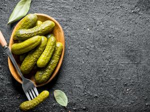 مخلل الخيار المقرمش 