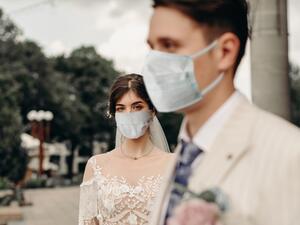 إنفاق كل تلك الأموال على حفل زفاف لن يجعلك أكثر سعادة إنفاق كل تلك الأموال على حفل زفاف لن يجعلك أكثر سعادة