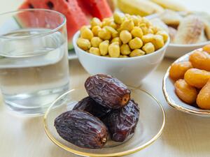 ضرورة الابتعاد عن الوجبة المالحة في السحور