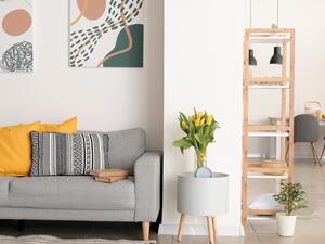 إن كانت غرفتكِ بلا قطعة سجّاد قومي بوضع واحدة إن كانت غرفتكِ بلا قطعة سجّاد قومي بوضع واحدة