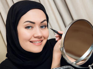 الماسكارا المضادة للماء سوف تحمي عيونك من مشاكل الرطوبة والعرق في فصل الصيف