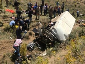 حادث سير لحافلة صغيرة تقل مهاجرين في محافظة فان التركية