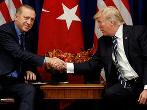 الرئيس الأمريكي دونالد ترامب ونظيره التركي رجب طيب أردوغان