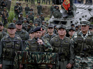 مادورو وضع الأسبوع الماضي الجيش في حالة تأهب على الحدود مع كولومبيا