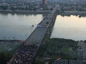  جسر الجمهورية وسط بغداد