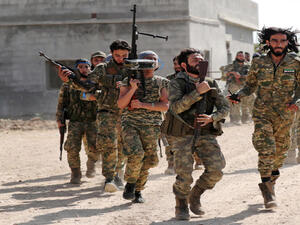 مقاتلون سوريون موالون لتركيا