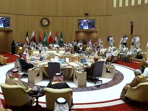 تأتي مشاركة قطر في الاجتماع الرفيع في ظل استمرار الأزمة الخليجية