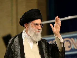  المرشد الأعلى للثورة الإيرانية آية الله علي خامنئي