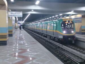  ركاب المترو تعقبوا الشخص الملتحي الذي رمى الحقيبة وألقوا القبض عليه