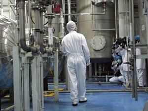  نقل 2000 كيلو غرام من غاز سادس فلوريد اليورانيوم من محطة نطنز إلى محطة فوردو