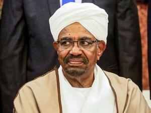  الرئيس المعزول عمر البشير تسلم مقاليد الحكم عبر انقلاب عسكري في يونيو 1989