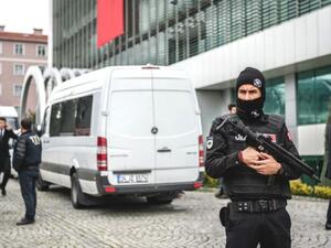 عناصر من الأمن التركي