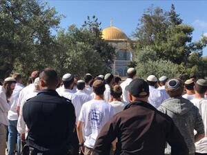 منذ عام 2003، تسمح الشرطة الإسرائيلية للمستوطنين باقتحام المسجد من خلال باب المغاربة