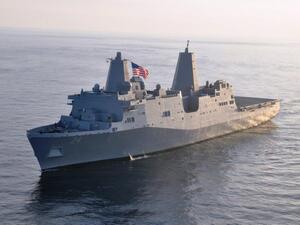 سفينة حربية أمريكية