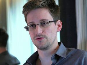 ضابط المخابرات الأمريكي السابق إدوارد سنودن